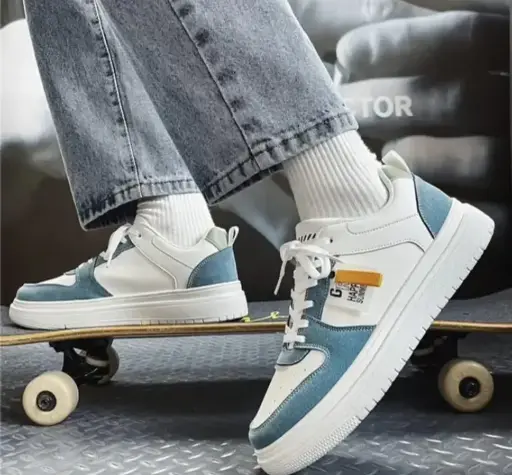 Robbie Jones Sneaker (white and blue)